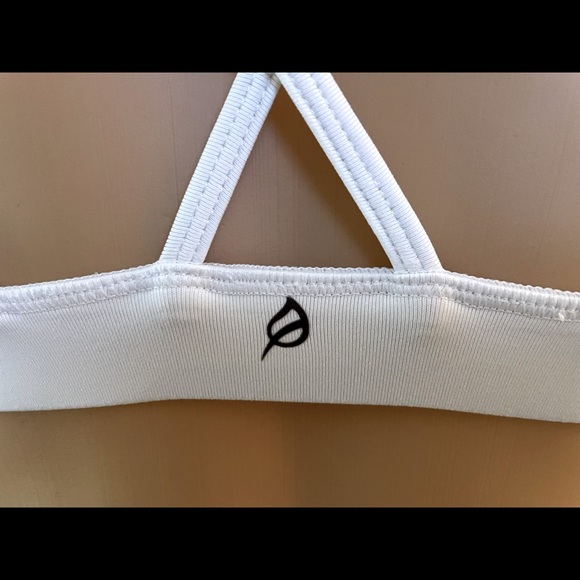P’tula White Strappy Sports Bra - Picture 3 of 3